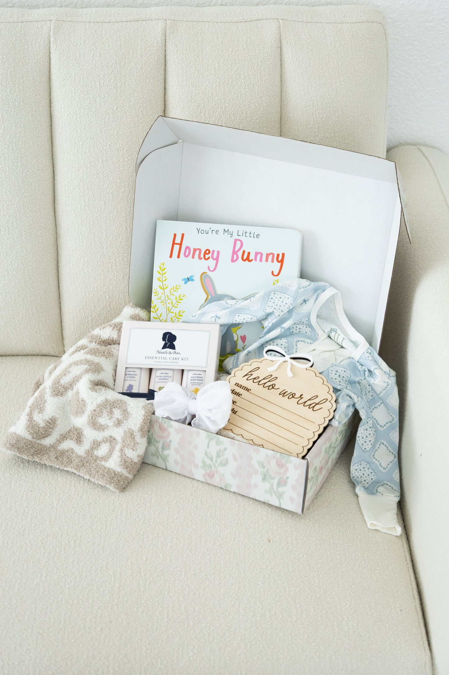 Honey Bunny Girls Newborn Gift Box