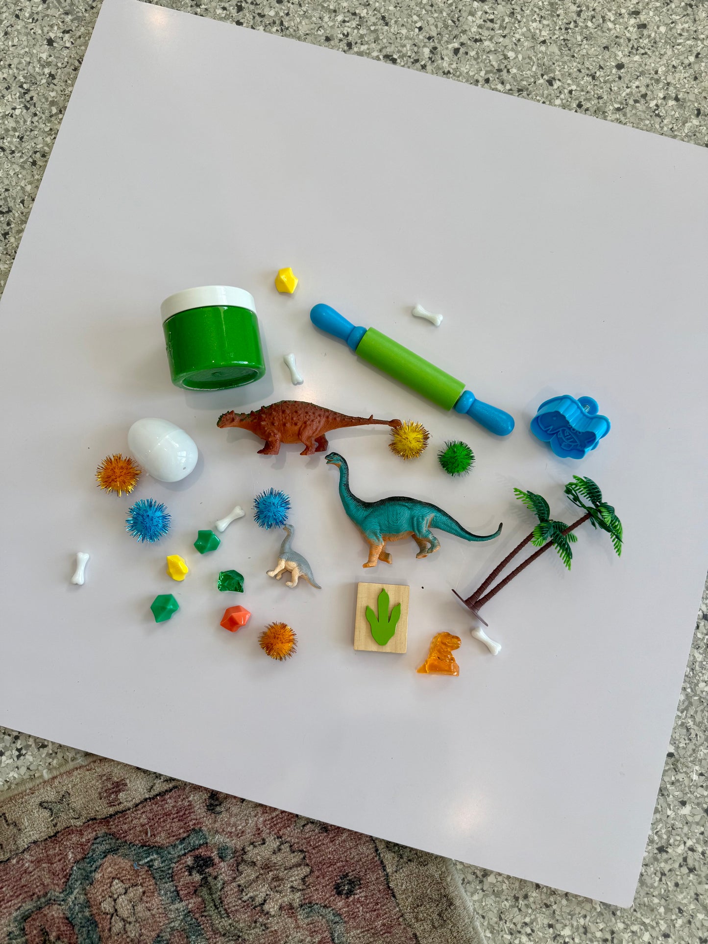 YWF Dinosaur Sensory Dough Bag