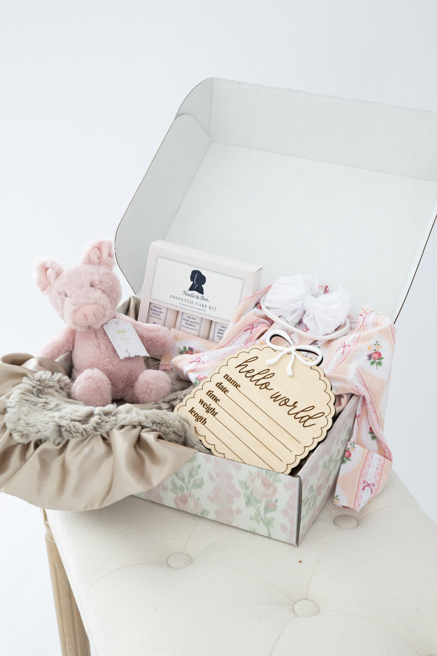 Lattice Floral Sweet Girl Newborn Gift Box