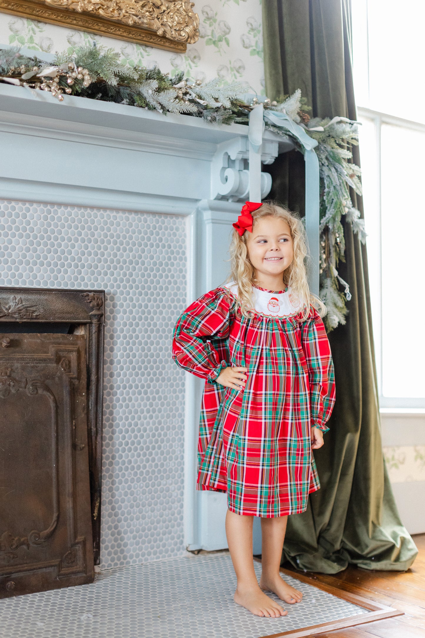 Poppy Kids Co Girls Smocked Santa Dress